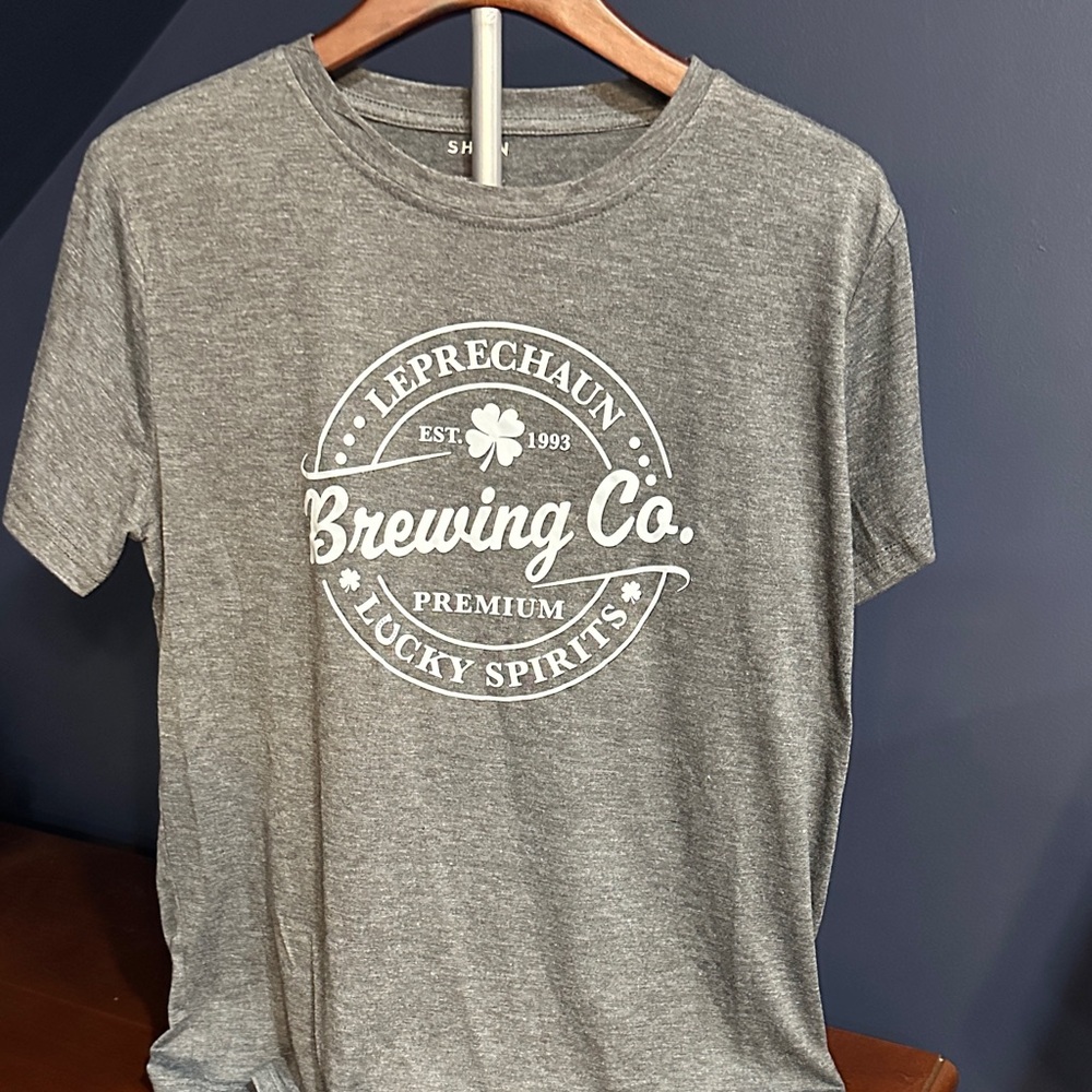SHEIN St Pattys Day Gray Graphic Short Sleeve Tee